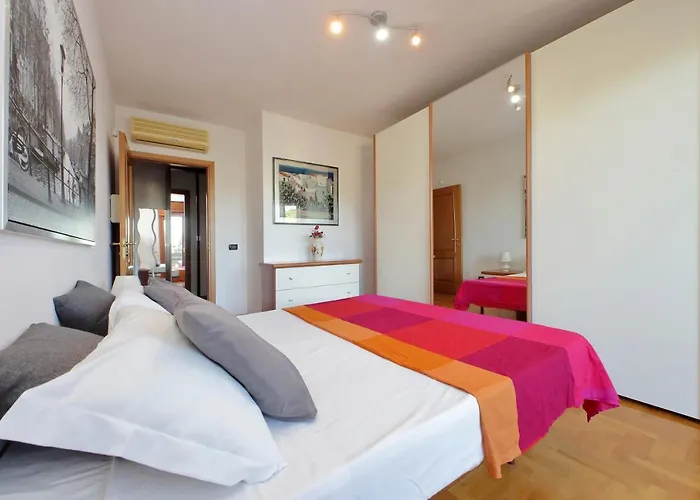 Crisafulli アパート